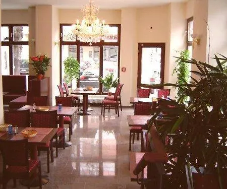 Orion Hotel 3*